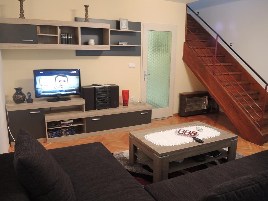 Apartment In Centre For 7 Split Room photo