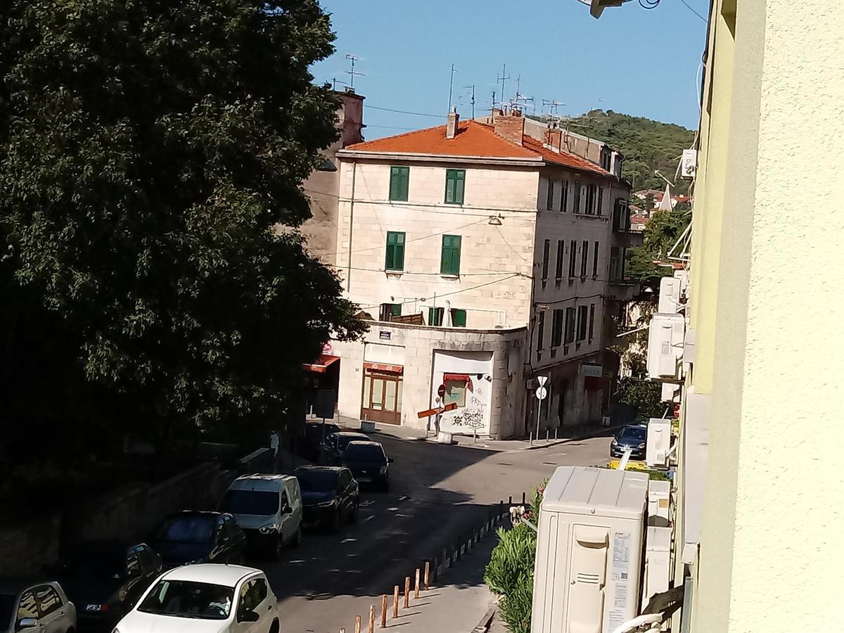 Apartment In Centre For 7 Split Exterior photo